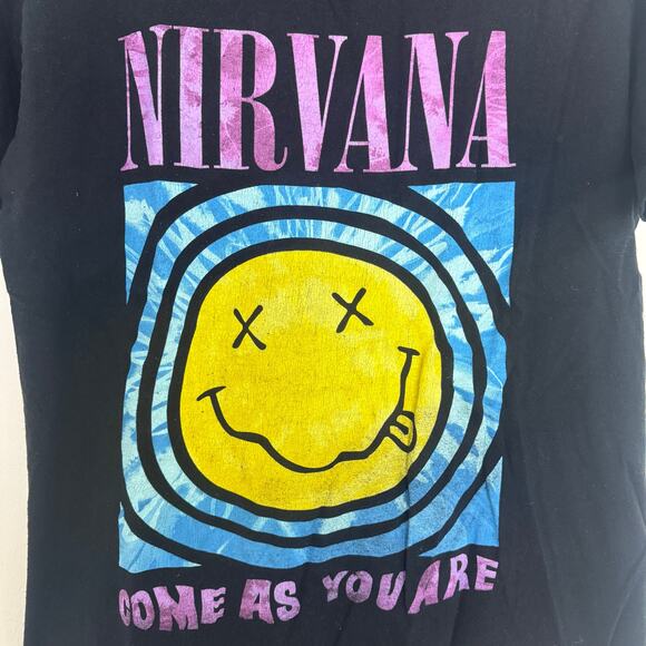 Nirvana 'Come As You Are' Band Tee - Picture 2 of 4
